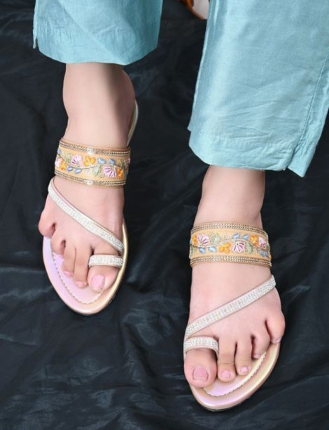 Ladies Slipper, casual slippers and comfortable